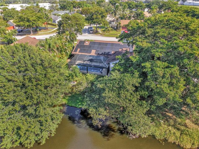 8674 SW 50th St, Cooper City, FL 33328