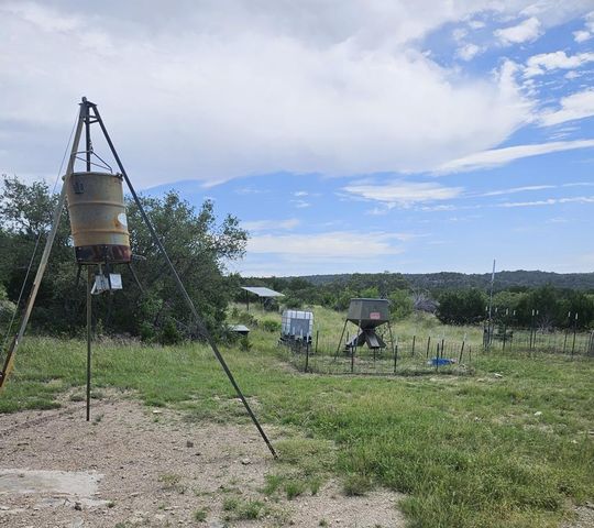 2190 CR 650, Carta Valley, TX 78880