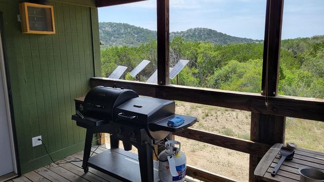 2190 CR 650, Carta Valley, TX 78880