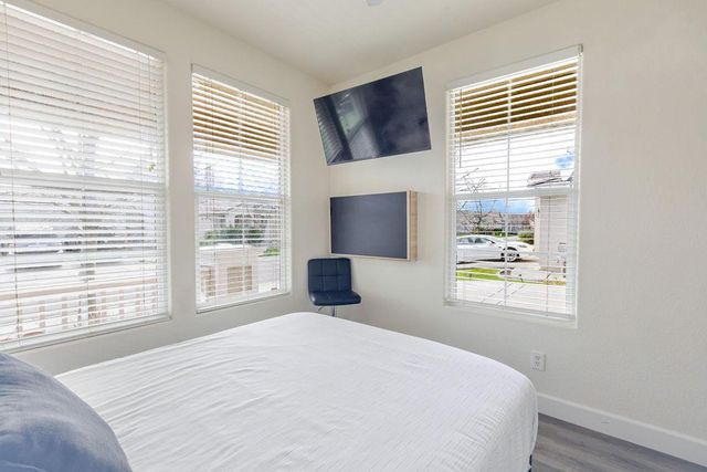 1849 Dawnelle Way, Sacramento, CA 95835