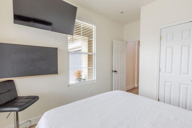 1849 Dawnelle Way, Sacramento, CA 95835