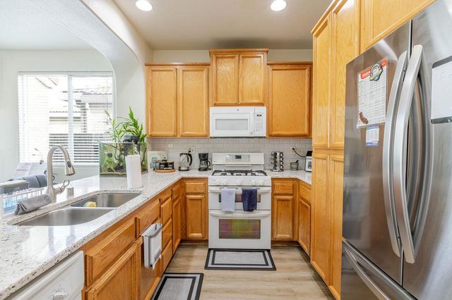 1849 Dawnelle Way, Sacramento, CA 95835