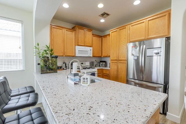 1849 Dawnelle Way, Sacramento, CA 95835