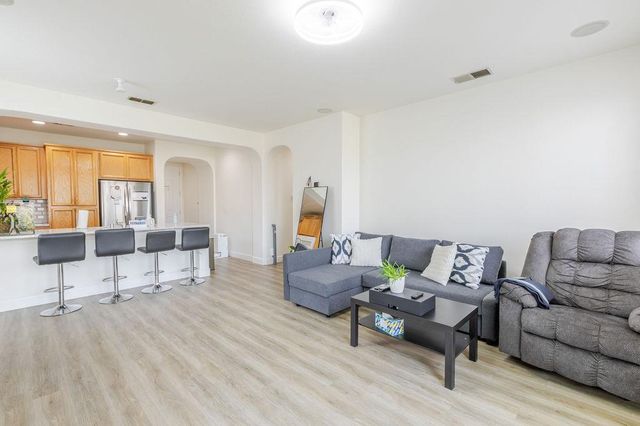 1849 Dawnelle Way, Sacramento, CA 95835