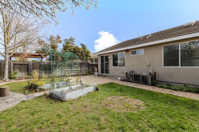 1849 Dawnelle Way, Sacramento, CA 95835
