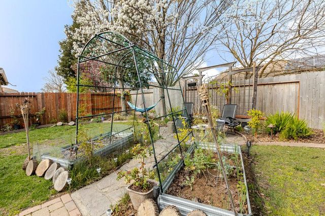 1849 Dawnelle Way, Sacramento, CA 95835