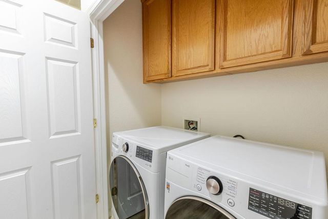 1849 Dawnelle Way, Sacramento, CA 95835