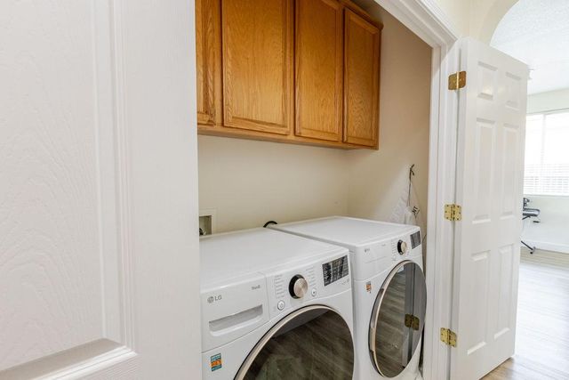 1849 Dawnelle Way, Sacramento, CA 95835