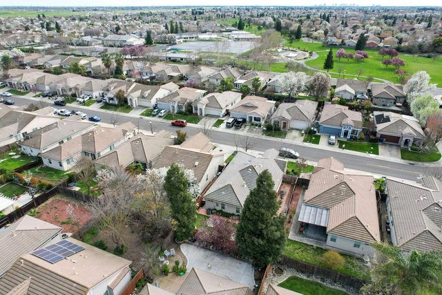 1849 Dawnelle Way, Sacramento, CA 95835