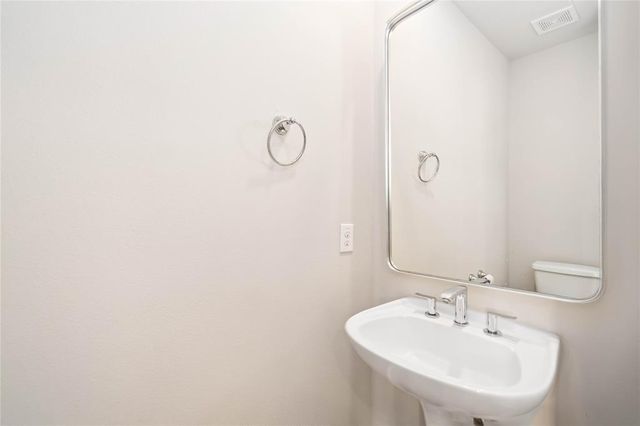 9658 Knight Road, Houston, TX 77045