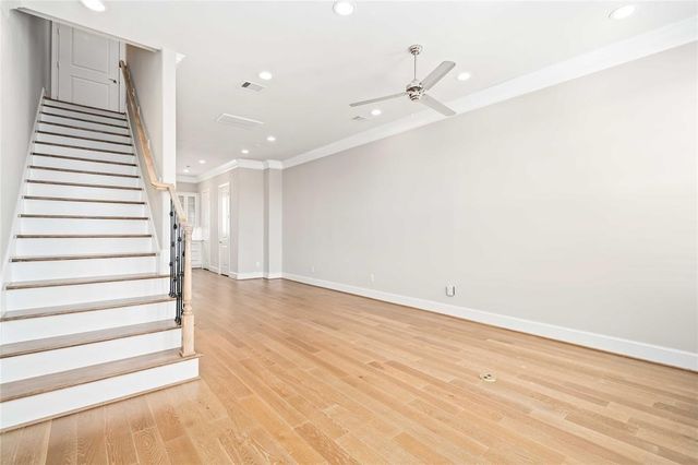 9658 Knight Road, Houston, TX 77045
