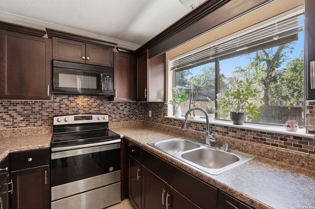 5987 CATALINA SUNRISE DR, San Antonio, TX 78244