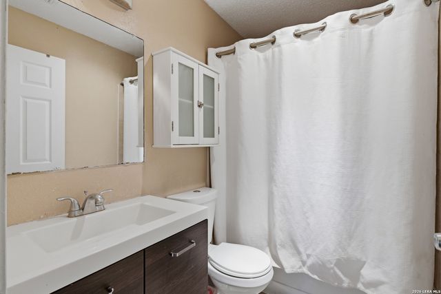 5987 CATALINA SUNRISE DR, San Antonio, TX 78244