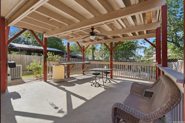 5987 CATALINA SUNRISE DR, San Antonio, TX 78244