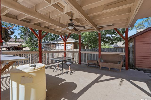 5987 CATALINA SUNRISE DR, San Antonio, TX 78244