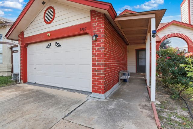 5987 CATALINA SUNRISE DR, San Antonio, TX 78244