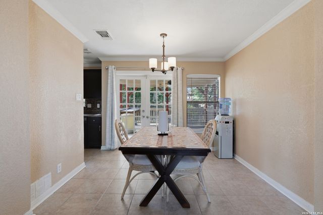 5987 CATALINA SUNRISE DR, San Antonio, TX 78244
