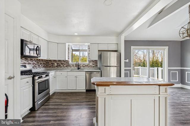 1078 LEXINGTON DR, Woodbury, NJ 08096