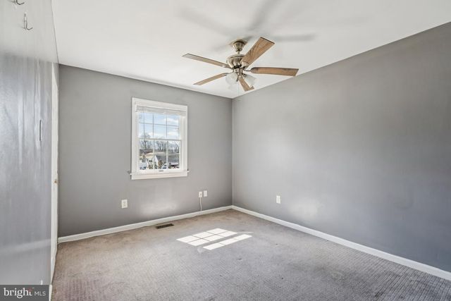 1078 LEXINGTON DR, Woodbury, NJ 08096