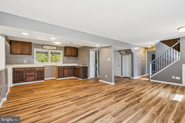 1078 LEXINGTON DR, Woodbury, NJ 08096