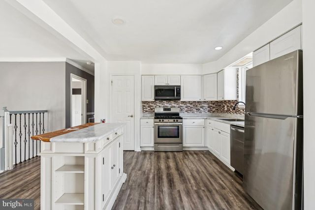 1078 LEXINGTON DR, Woodbury, NJ 08096