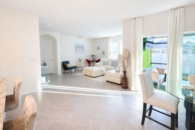 1242 IGUANA LOOP, Davenport, FL 33897