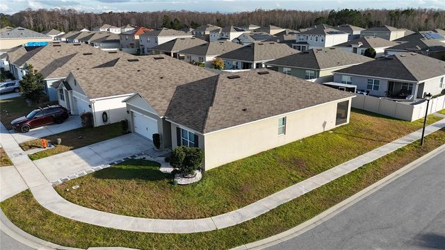 1242 IGUANA LOOP, Davenport, FL 33897