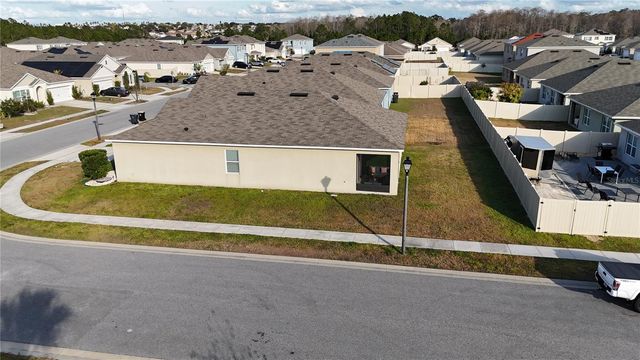 1242 IGUANA LOOP, Davenport, FL 33897