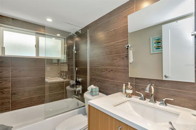 620 EDGEWATER DRIVE 102, Dunedin, FL 34698