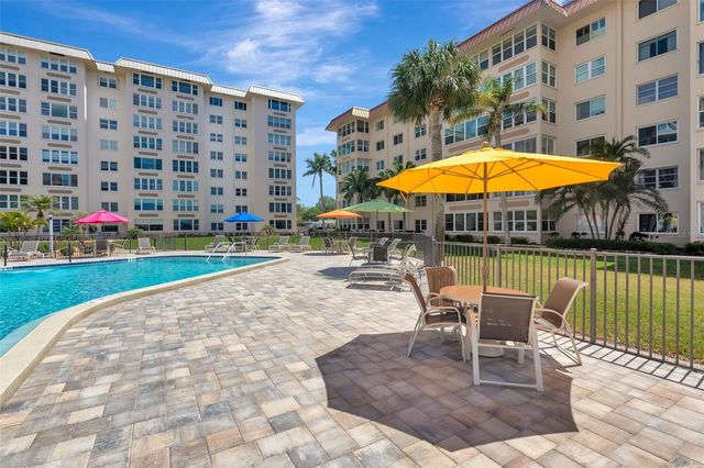 620 EDGEWATER DRIVE 102, Dunedin, FL 34698