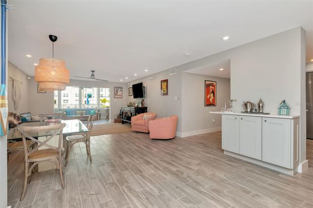 620 EDGEWATER DRIVE 102, Dunedin, FL 34698