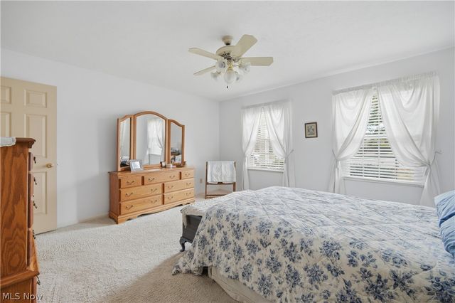 26 Hudson Common Drive, Hudson, OH 44236