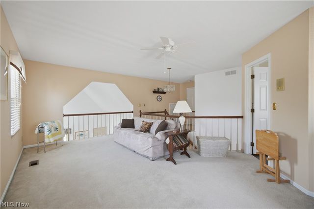 26 Hudson Common Drive, Hudson, OH 44236