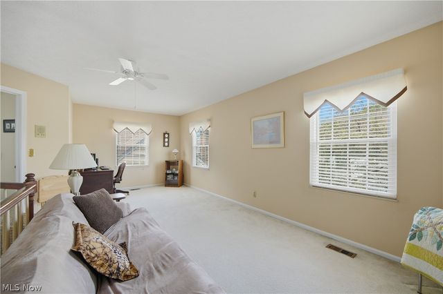 26 Hudson Common Drive, Hudson, OH 44236