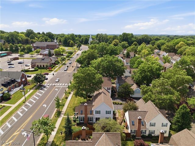 26 Hudson Common Drive, Hudson, OH 44236