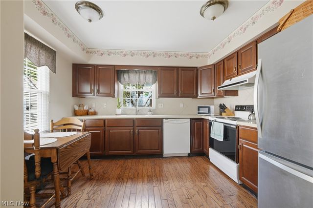 26 Hudson Common Drive, Hudson, OH 44236