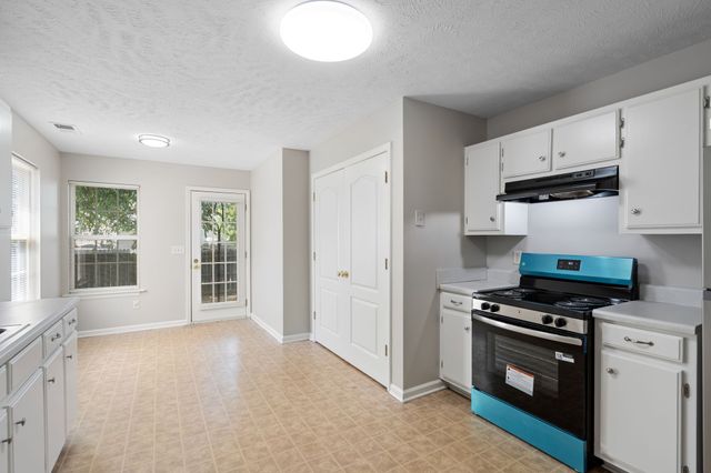2742 Pepperdine Dr, Murfreesboro, TN 37128