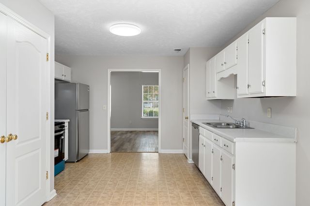 2742 Pepperdine Dr, Murfreesboro, TN 37128