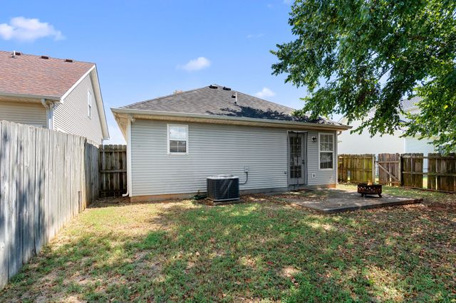 2742 Pepperdine Dr, Murfreesboro, TN 37128