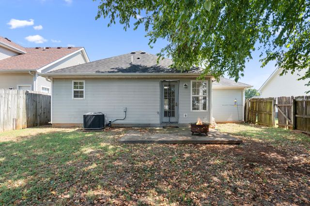 2742 Pepperdine Dr, Murfreesboro, TN 37128