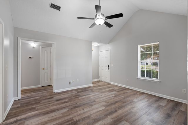 2742 Pepperdine Dr, Murfreesboro, TN 37128