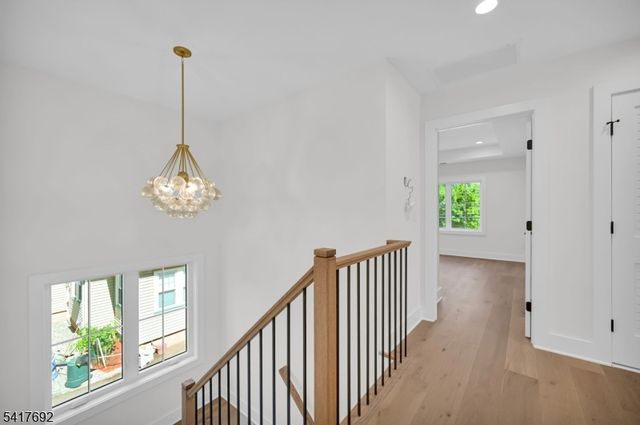 94 E Cedar St, Livingston Twp., NJ 07039