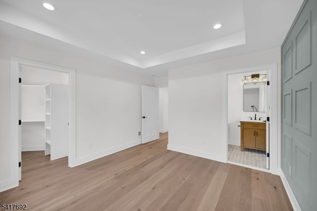 94 E Cedar St, Livingston Twp., NJ 07039