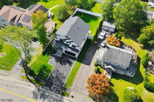 94 E Cedar St, Livingston Twp., NJ 07039