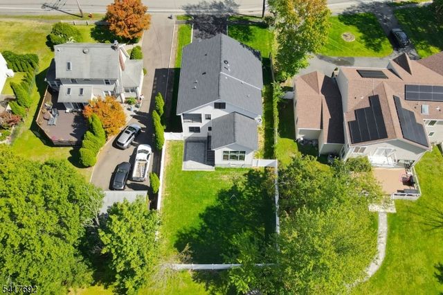 94 E Cedar St, Livingston Twp., NJ 07039