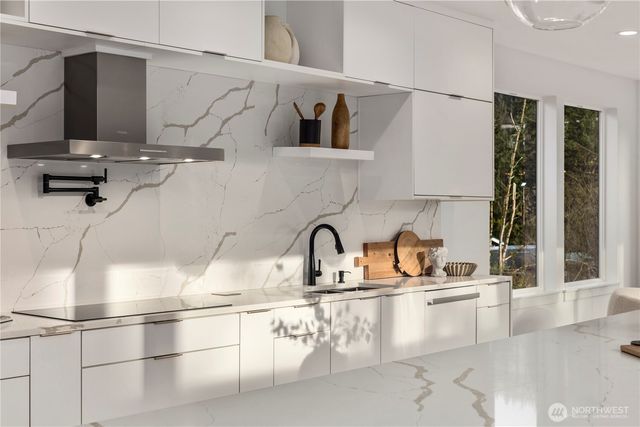 9730 354th Avenue SE, Snoqualmie, WA 98065