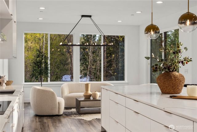 9730 354th Avenue SE, Snoqualmie, WA 98065