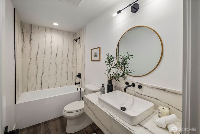 9730 354th Avenue SE, Snoqualmie, WA 98065