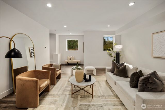 9730 354th Avenue SE, Snoqualmie, WA 98065