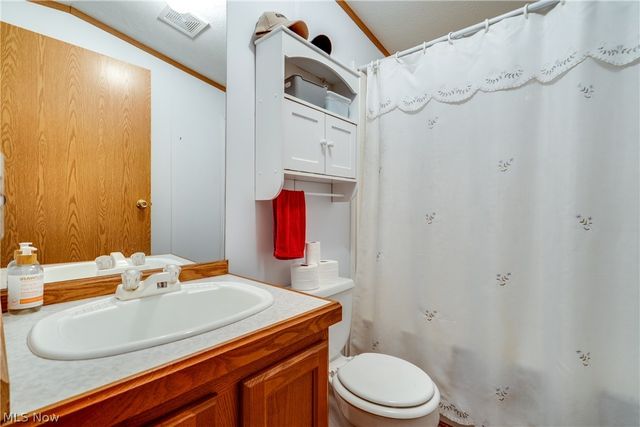 12710 Lisbon Street SE, Paris, OH 44669